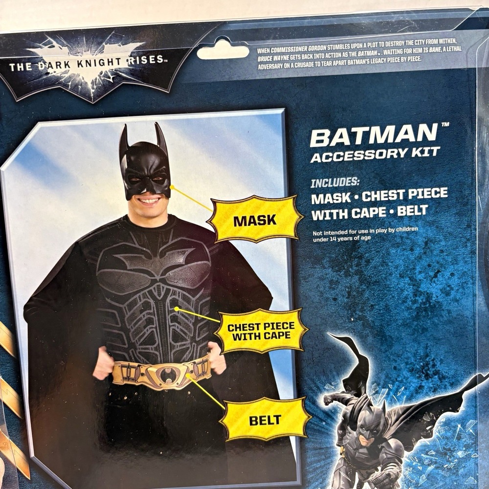 Rubie's Batman Accessory Kit Mask Chest Cape Belt Black/Gold Men's One Size